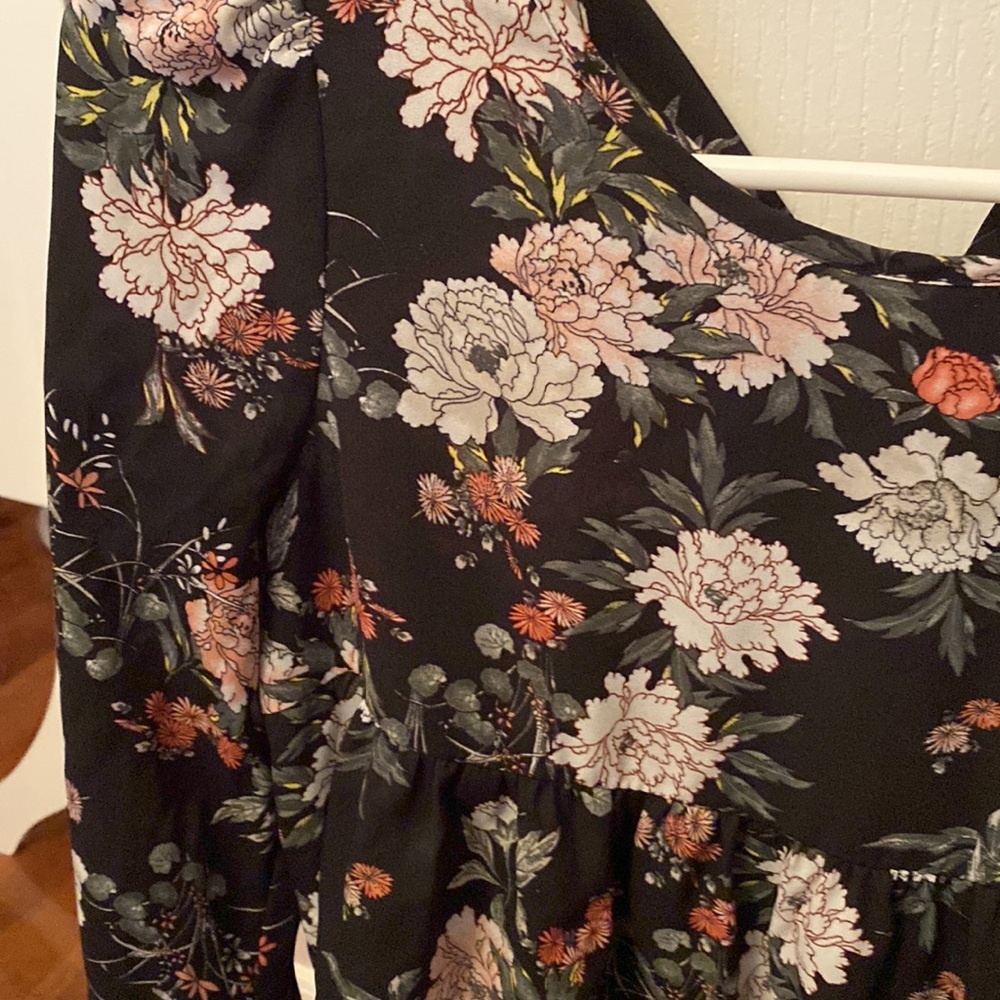 Flower blouse - Picture 2 of 4